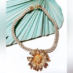 Sunflower necklace S245
